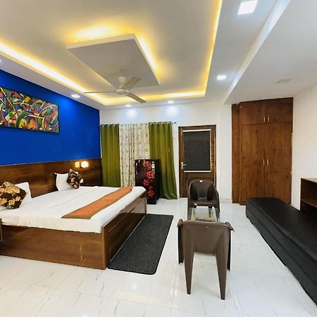 Golden Bed And Breakfast- High Quality Rooms In South Ex-1 D Block Нью-Делі Екстер'єр фото