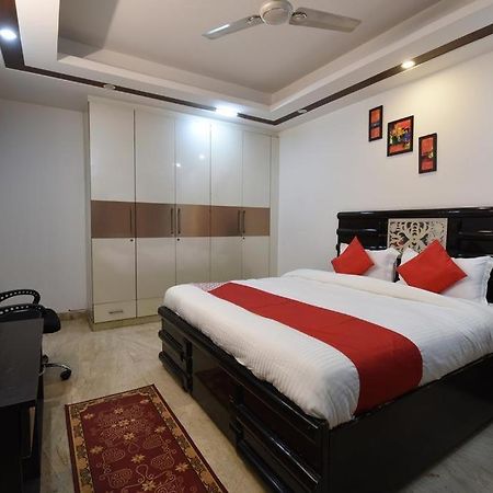 Golden Bed And Breakfast- High Quality Rooms In South Ex-1 D Block Нью-Делі Екстер'єр фото