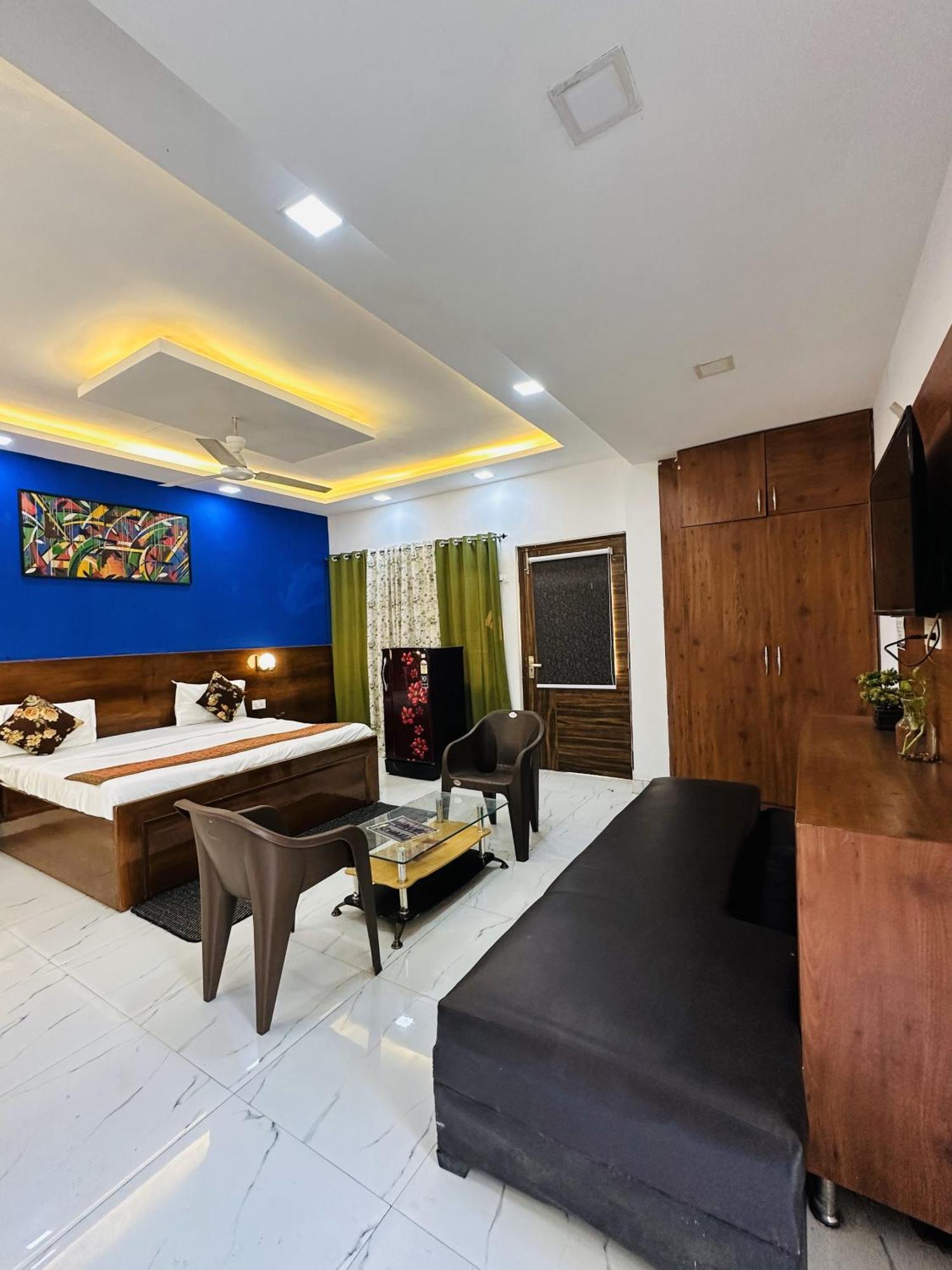Golden Bed And Breakfast- High Quality Rooms In South Ex-1 D Block Нью-Делі Екстер'єр фото