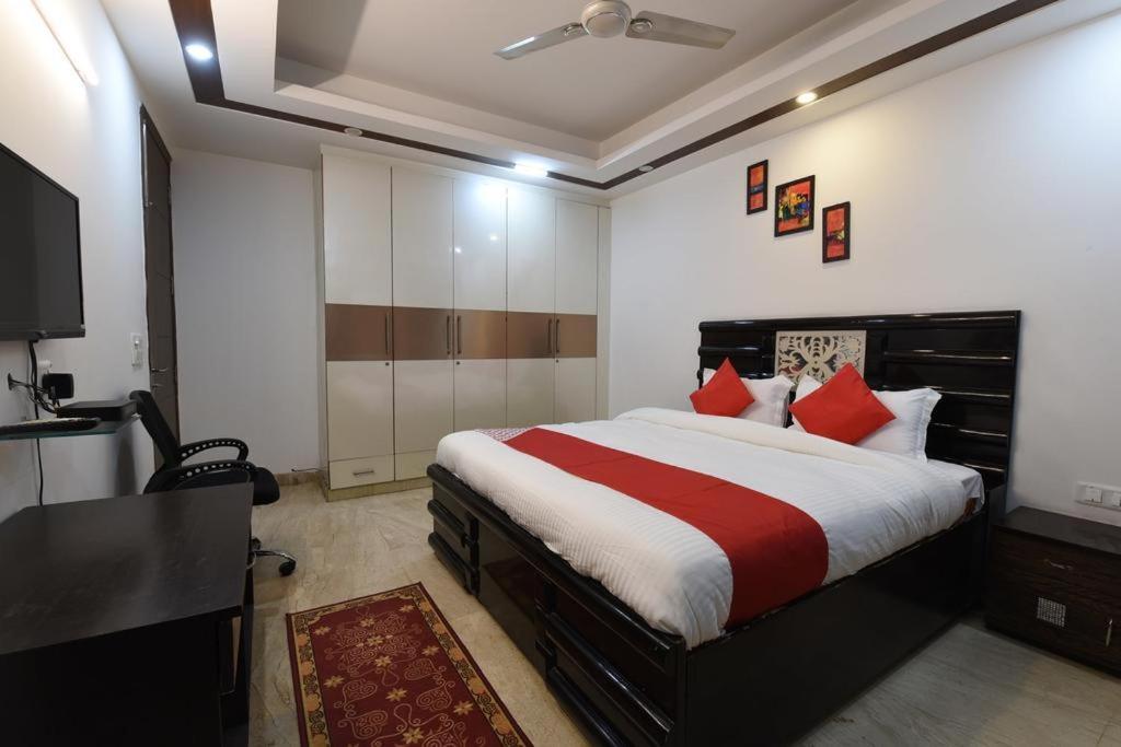 Golden Bed And Breakfast- High Quality Rooms In South Ex-1 D Block Нью-Делі Екстер'єр фото